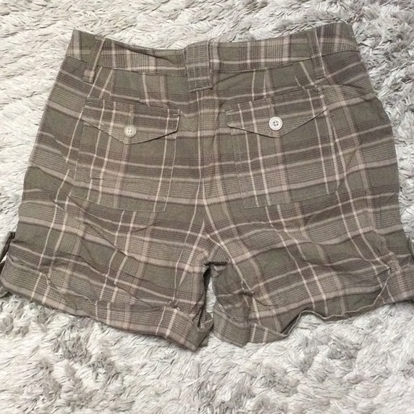 💋 4/$30 Apt 9 Plaid shorts - Picture 3 of 7